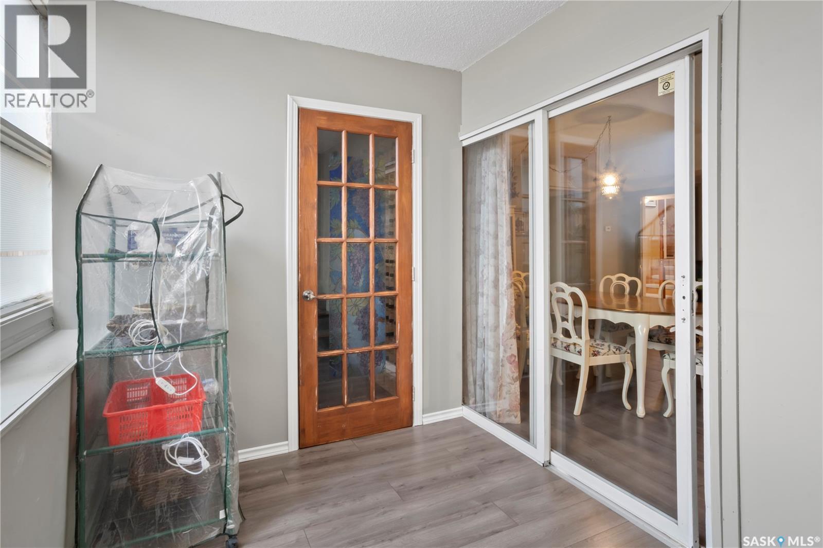 66 Leslie Place, Regina, SK - With Exterior