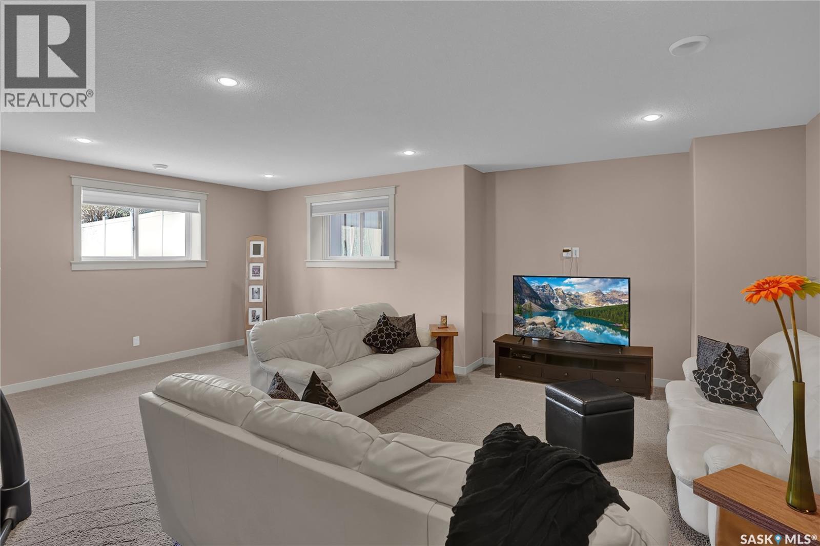 4117 Green Rose Crescent, Regina, SK - Indoor Photo Showing Living Room
