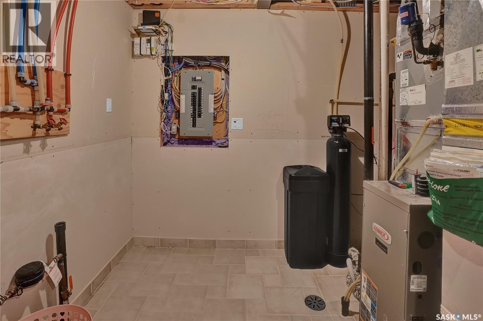 4117 Green Rose Crescent, Regina, SK - Indoor Photo Showing Basement