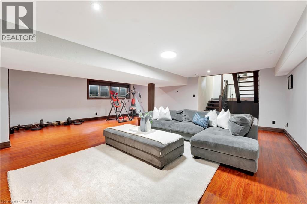 11 Maple Hill Drive, Kitchener, ON - Indoor Photo Showing Other Room