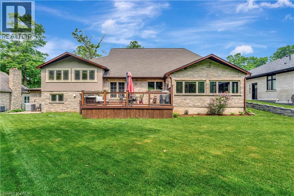 11 Maple Hill Drive, Kitchener, ON - Outdoor With Deck Patio Veranda