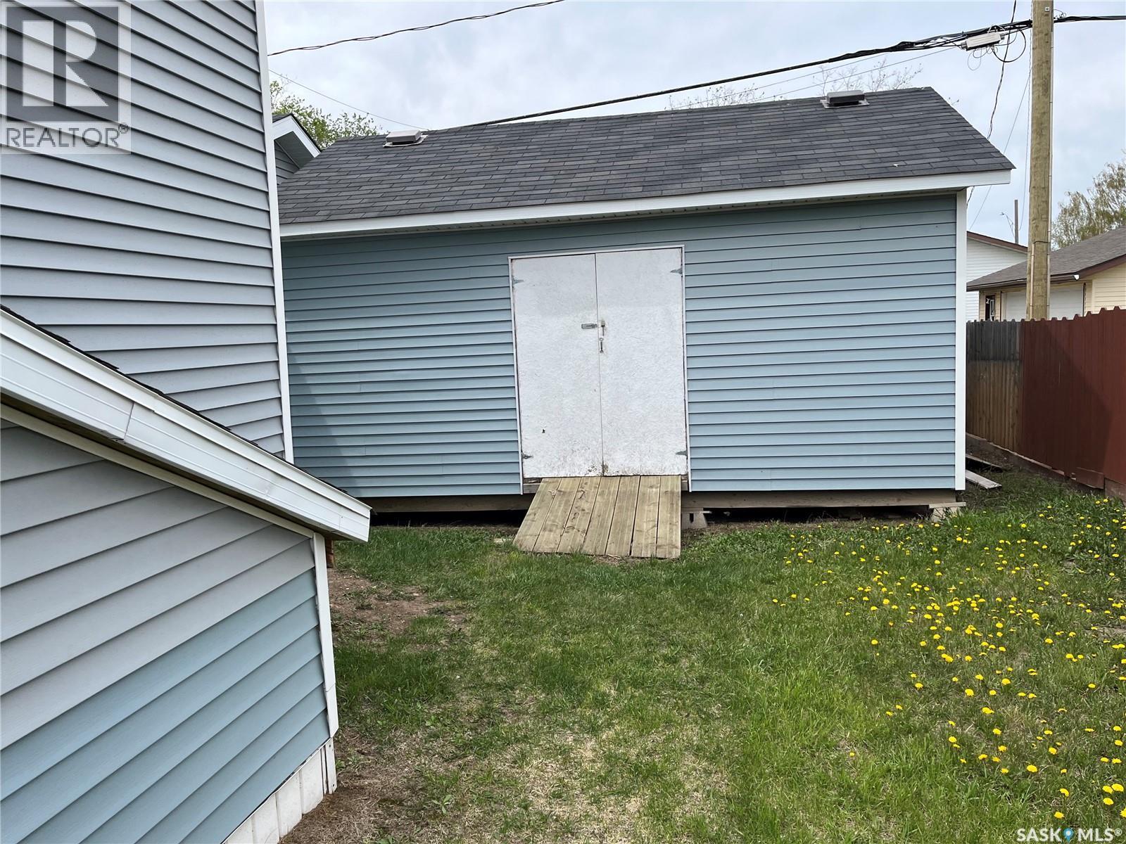 158 Municipal Road, Coronach, SK - Outdoor With Exterior