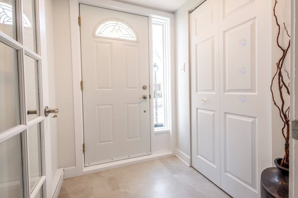 Entry - 12404 Rue Ferdinand-Bastien, Montréal (Rivière-Des-Prairies/Pointe-Aux-Trembles), QC - Indoor Photo Showing Other Room