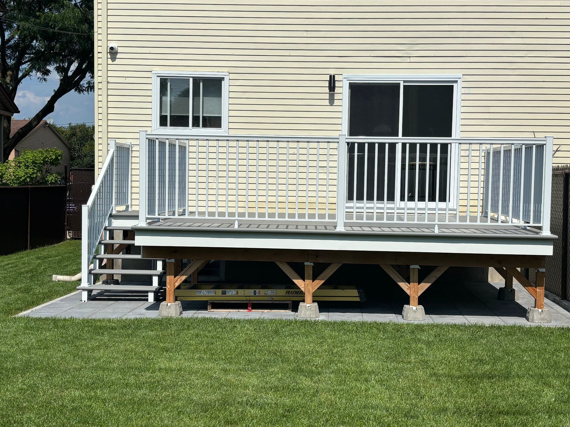 Back of Structure - 12404 Rue Ferdinand-Bastien, Montréal (Rivière-Des-Prairies/Pointe-Aux-Trembles), QC - Outdoor With Deck Patio Veranda
