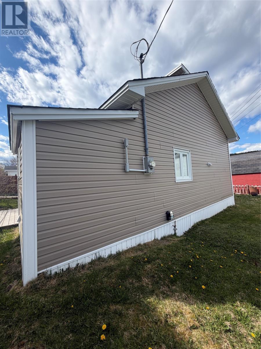5A Bank Street, St Bernards Jacques Fontaine, NL