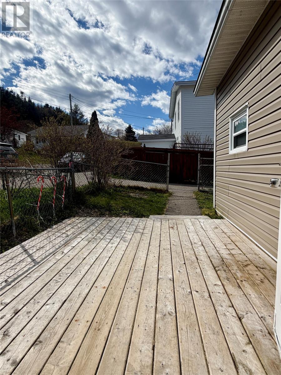 5A Bank Street, St Bernards Jacques Fontaine, NL