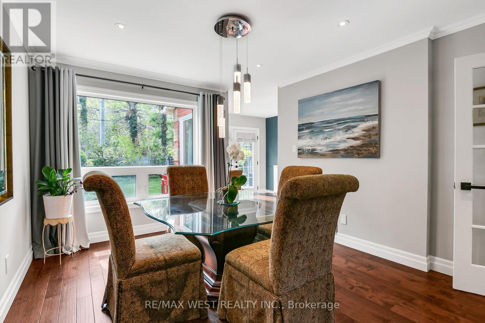 930 Maramis Court, Mississauga, ON - Indoor Photo Showing Dining Room