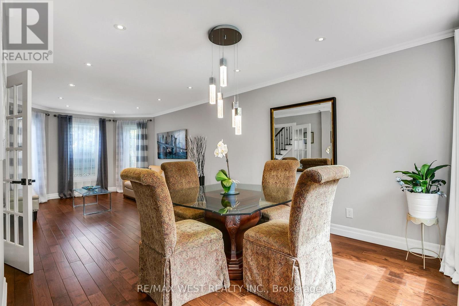 930 Maramis Court, Mississauga, ON - Indoor Photo Showing Dining Room