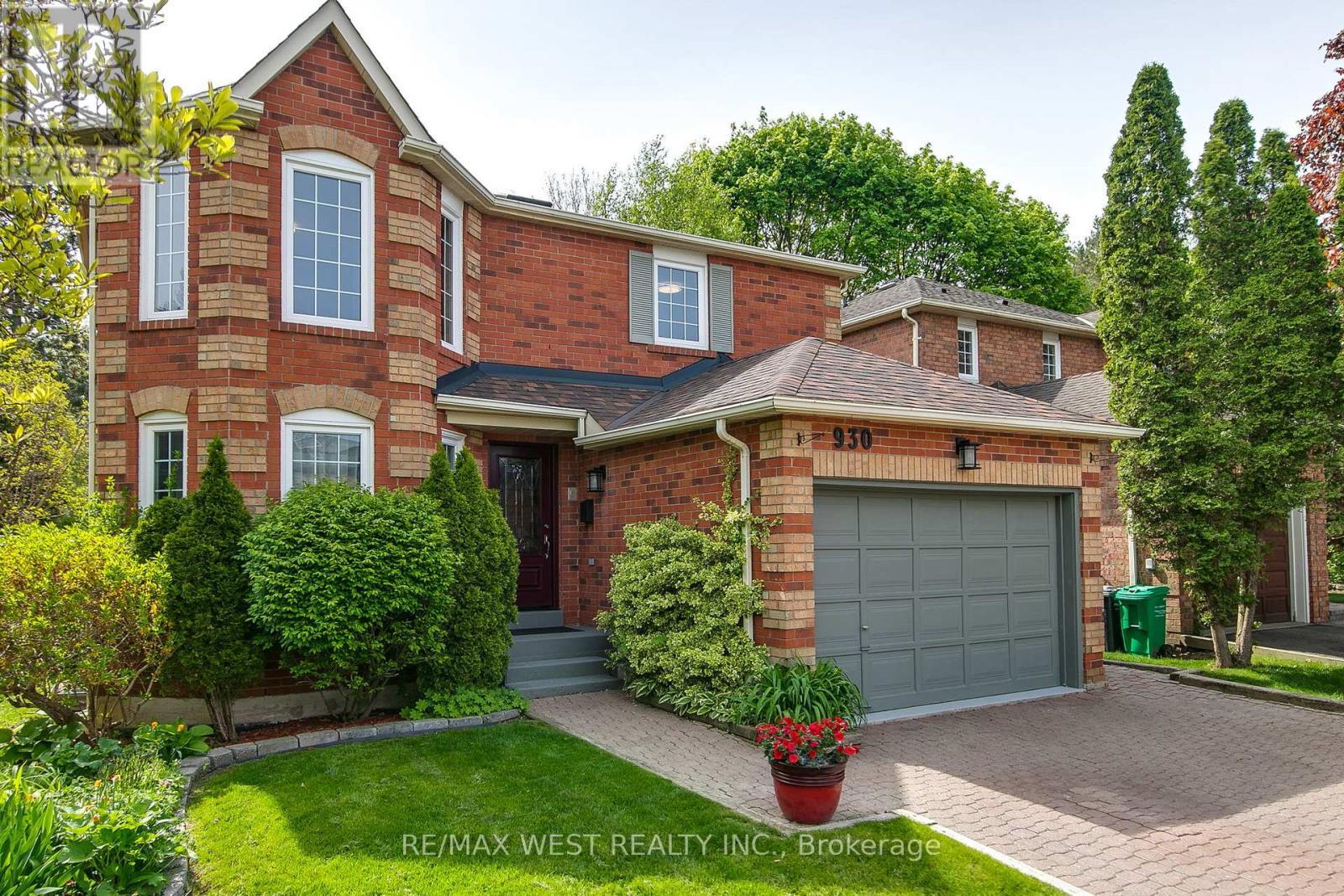 930 Maramis Court, Mississauga, ON - Outdoor