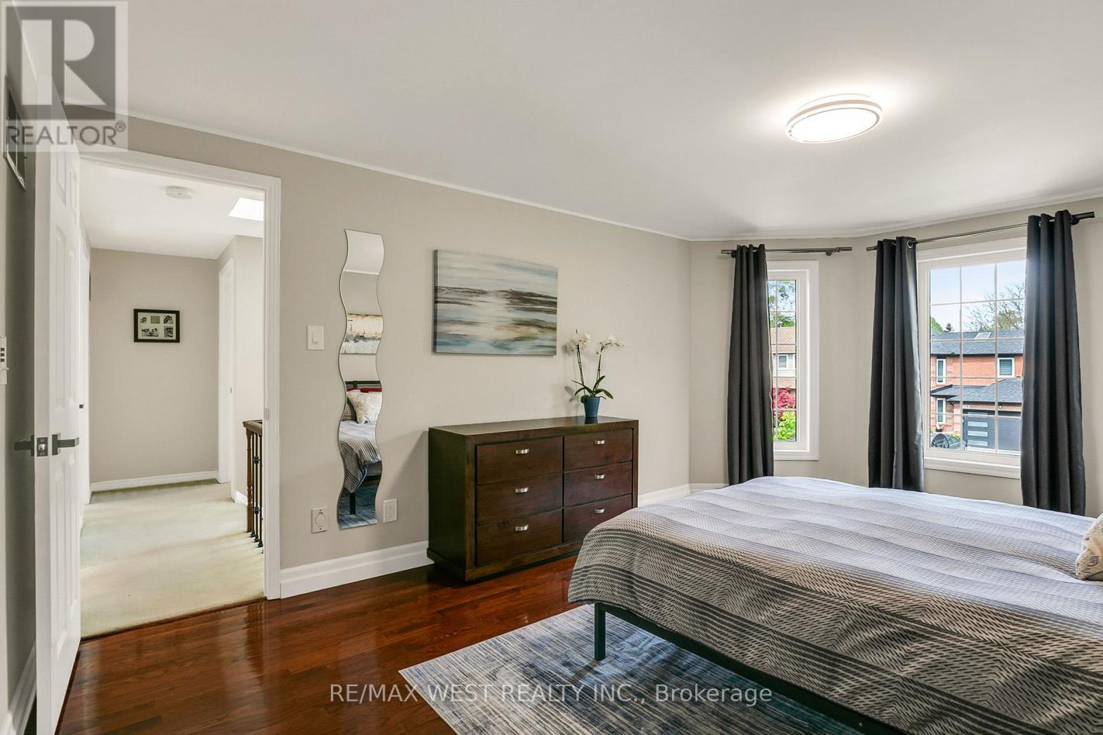 930 Maramis Court, Mississauga, ON - Indoor Photo Showing Bedroom