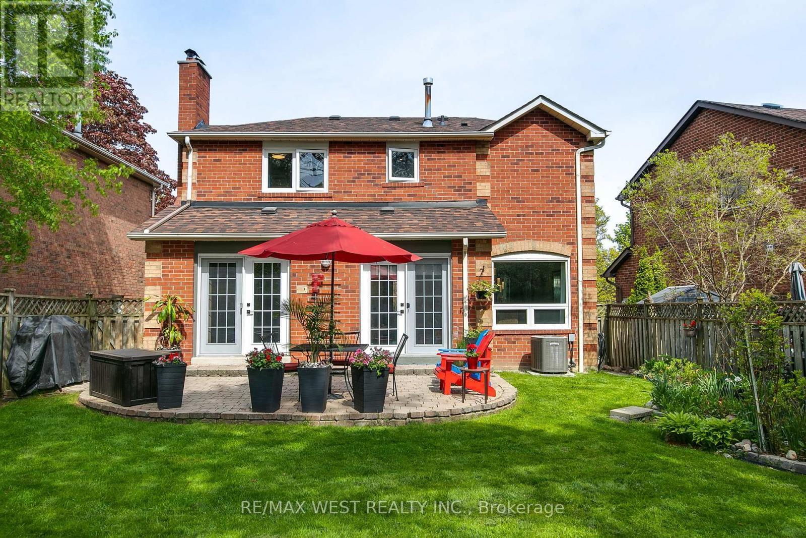 930 Maramis Court, Mississauga, ON - Outdoor