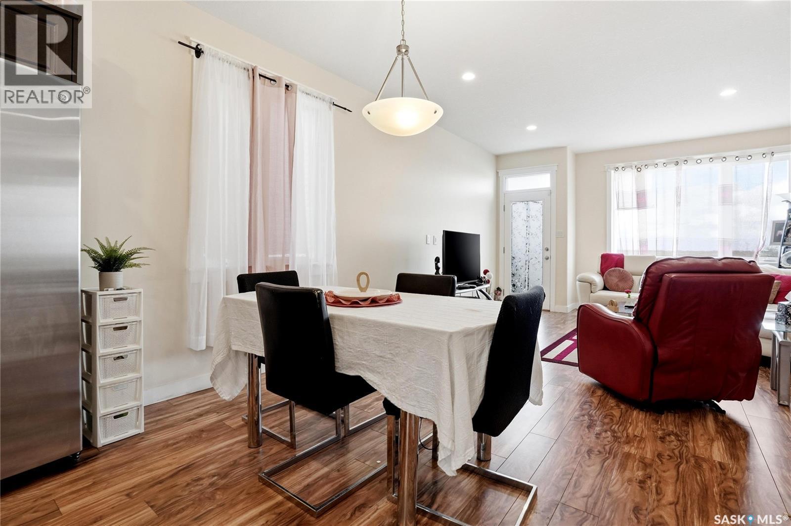4 3960 7Th Avenue E, Regina, SK - Indoor
