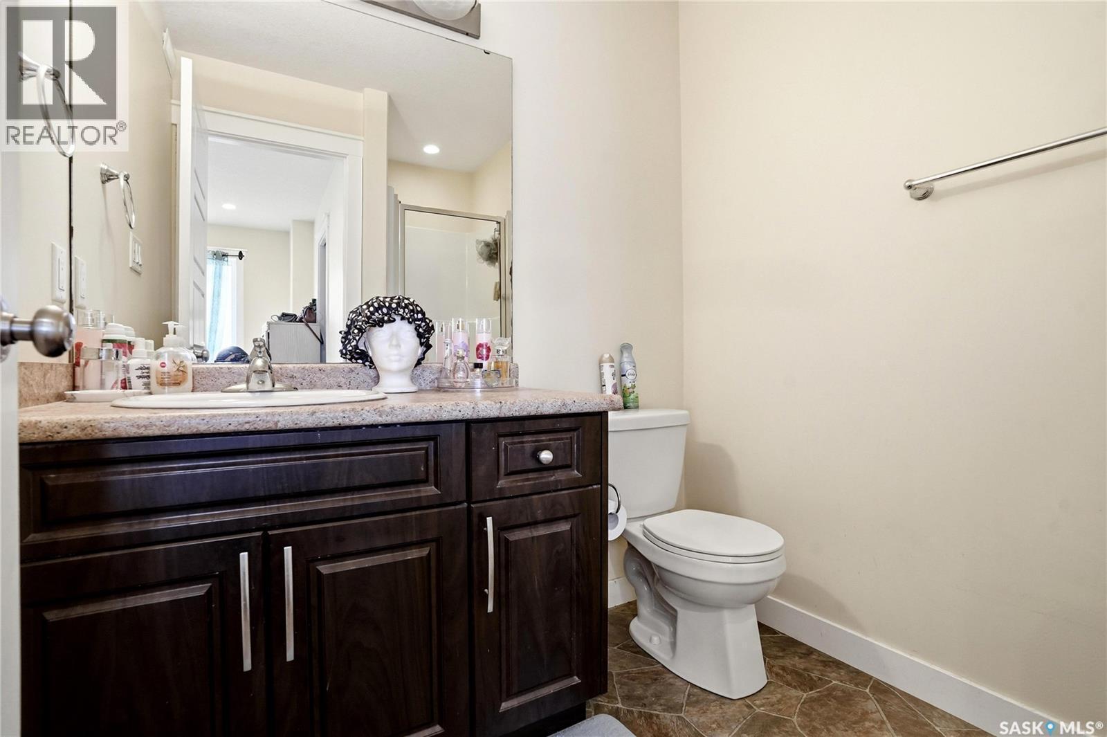 4 3960 7Th Avenue E, Regina, SK - Indoor Photo Showing Bathroom