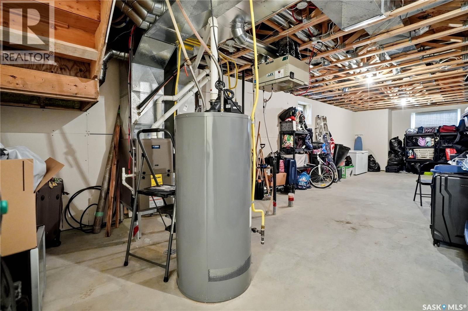 4 3960 7Th Avenue E, Regina, SK - Indoor Photo Showing Basement