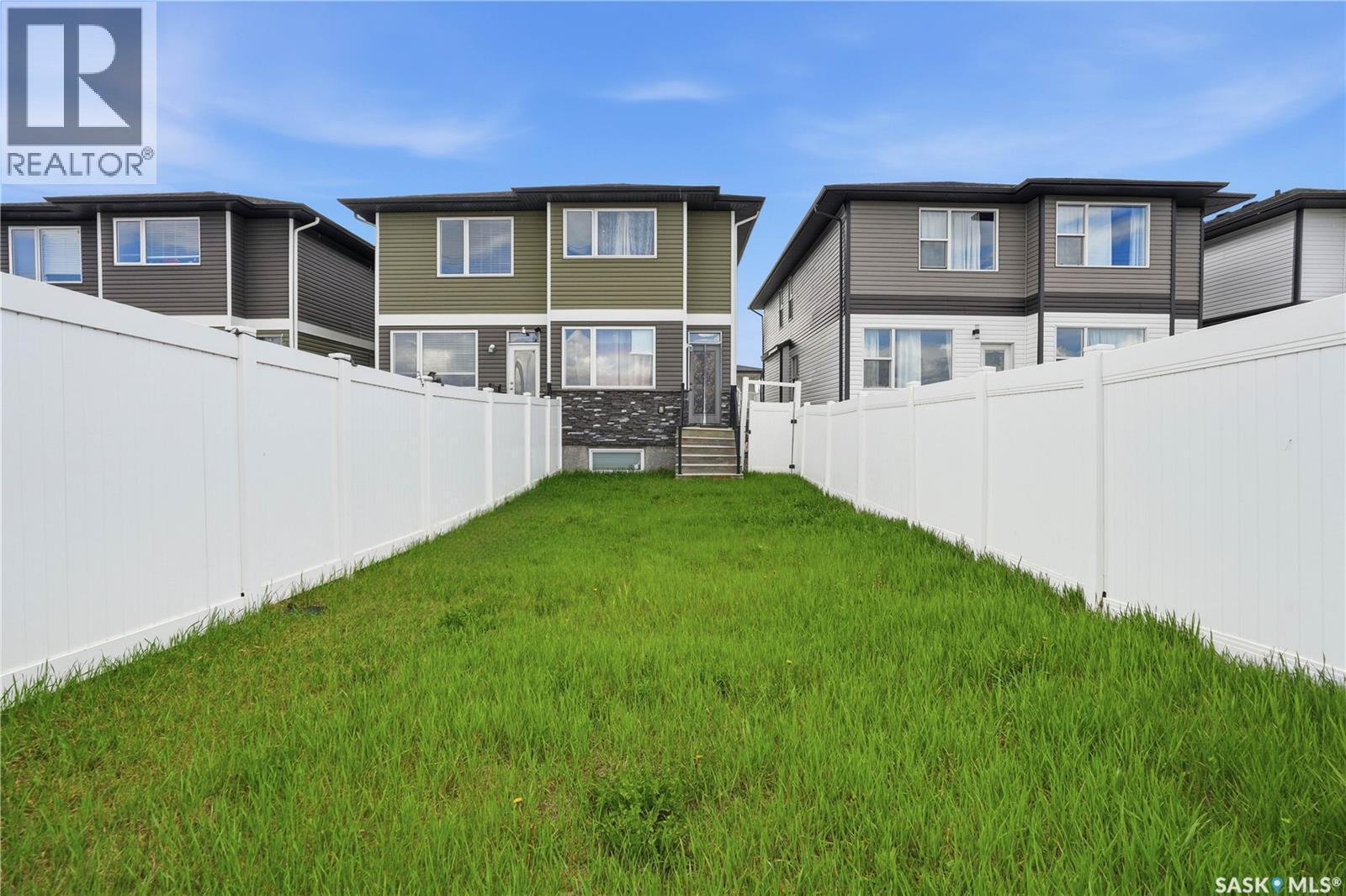 4 3960 7Th Avenue E, Regina, SK - Outdoor
