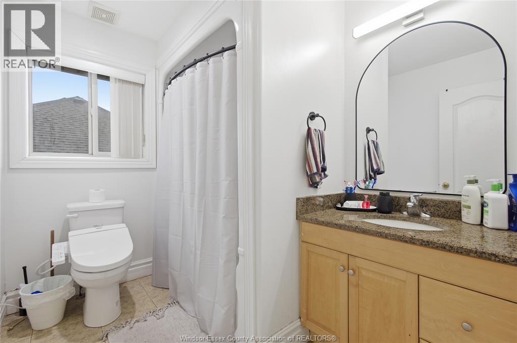 769 Massimo Crescent, Windsor, ON - Indoor Photo Showing Bathroom