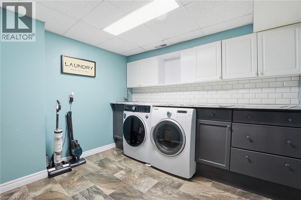 136 Marcy Crescent, Cambridge, ON - Indoor Photo Showing Laundry Room