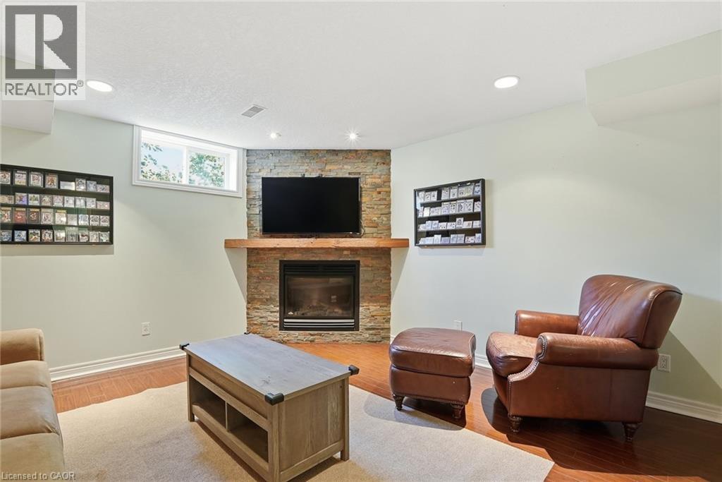136 Marcy Crescent, Cambridge, ON - Indoor Photo Showing Living Room With Fireplace