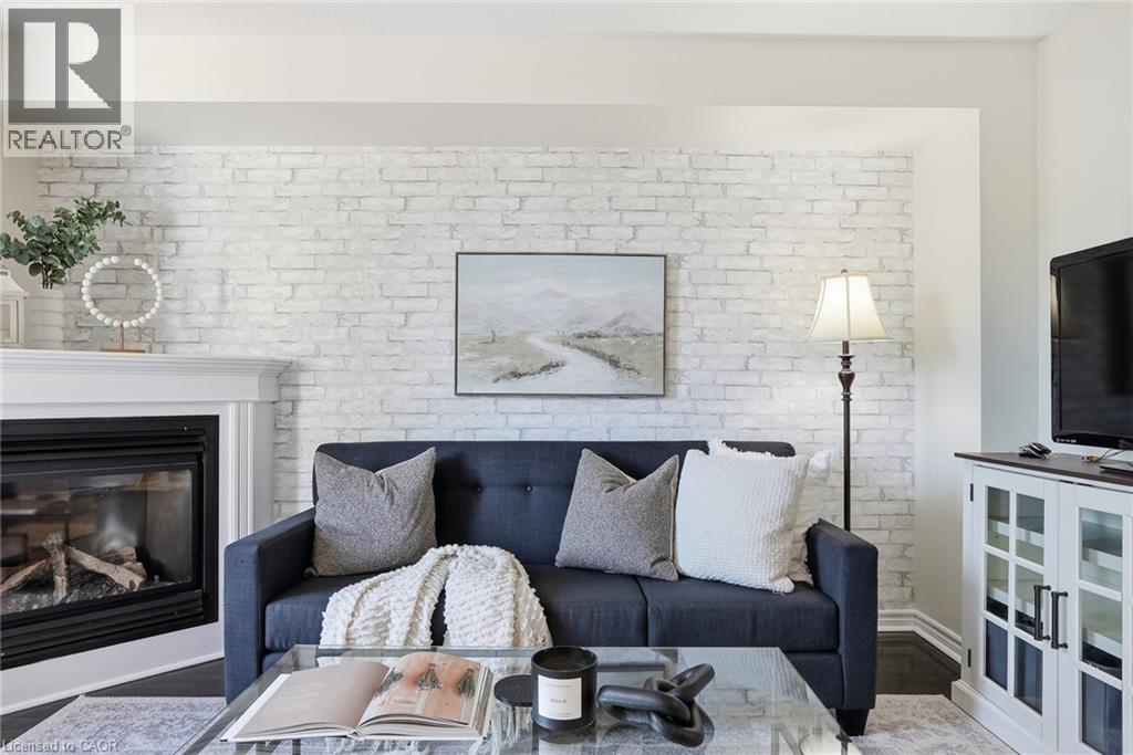 136 Marcy Crescent, Cambridge, ON - Indoor Photo Showing Living Room With Fireplace