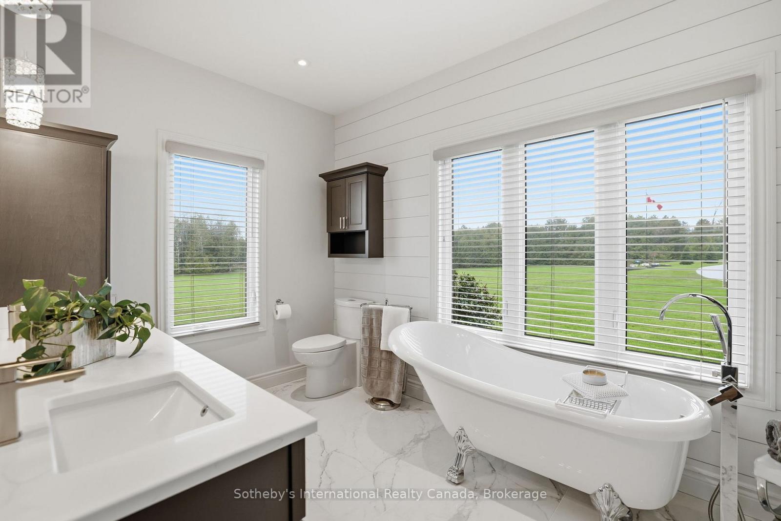 565332 Sideroad 7A, Grey Highlands, ON - Indoor Photo Showing Bathroom