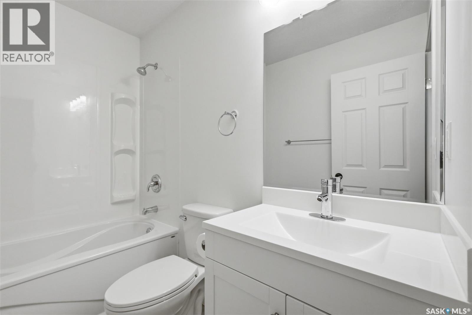 211 Baltzan Boulevard, Saskatoon, SK - Indoor Photo Showing Bathroom