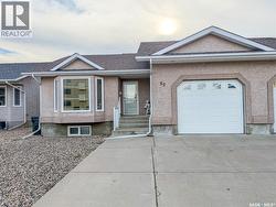 52 Russell DRIVE Yorkton, SK S3N 3W2