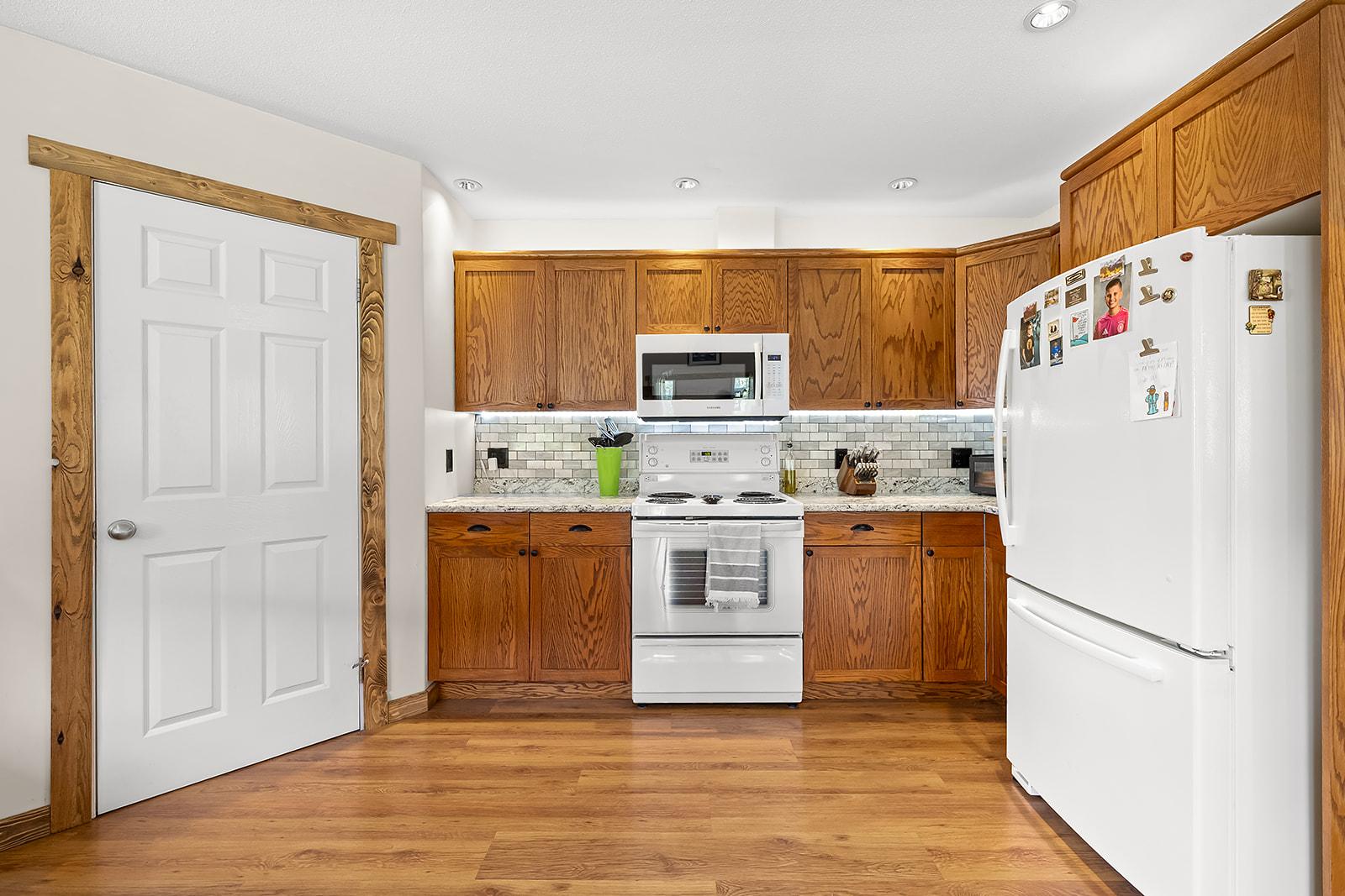 6738 Cameron Pond Road, Wasa, BC - Indoor Photo Showing Kitchen