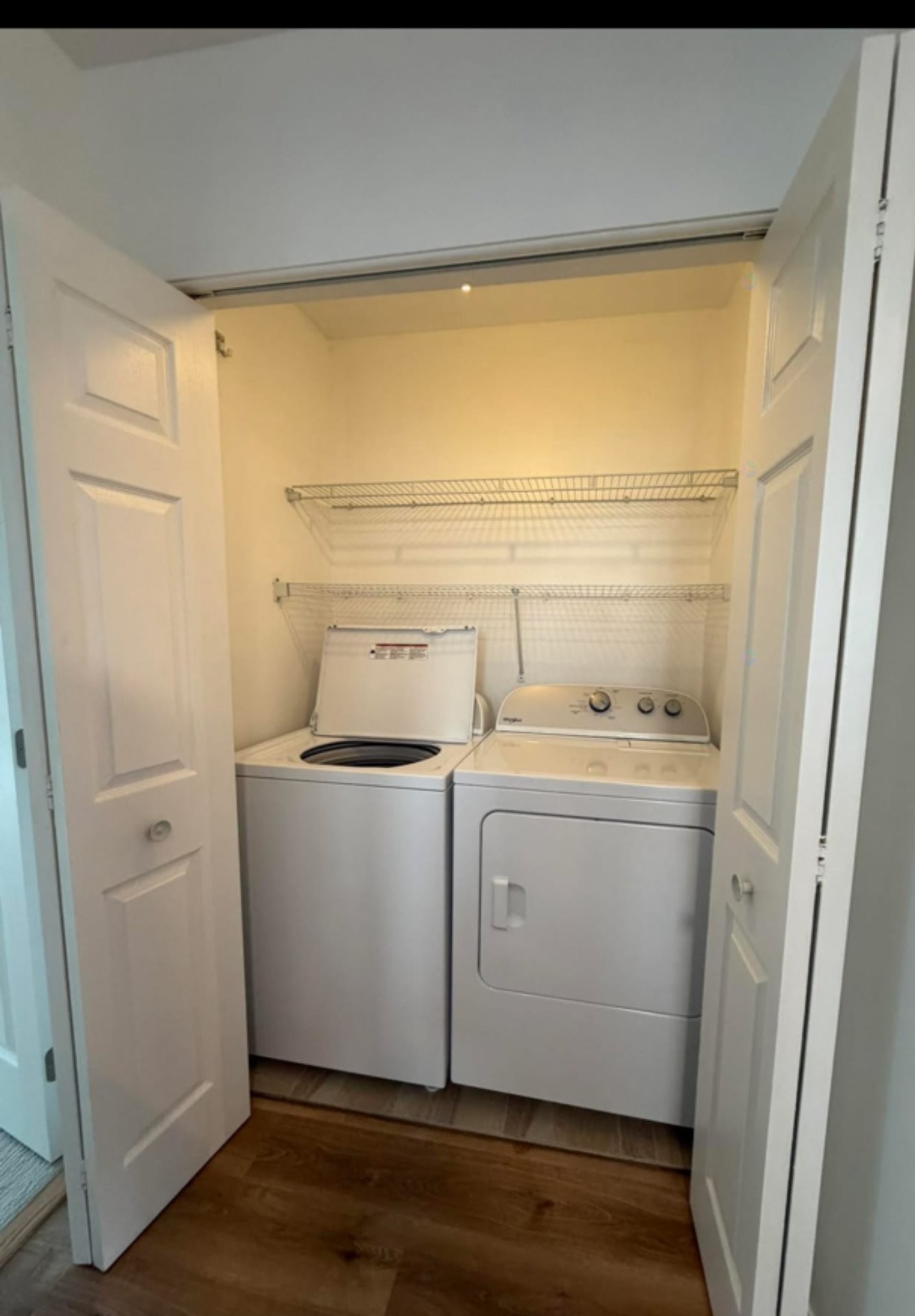 Salle de lavage - 101-220 Boul. Binette, Saint-Eustache, QC - Indoor Photo Showing Laundry Room