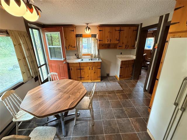 41056 Stead Rd, Gull Lake, MB