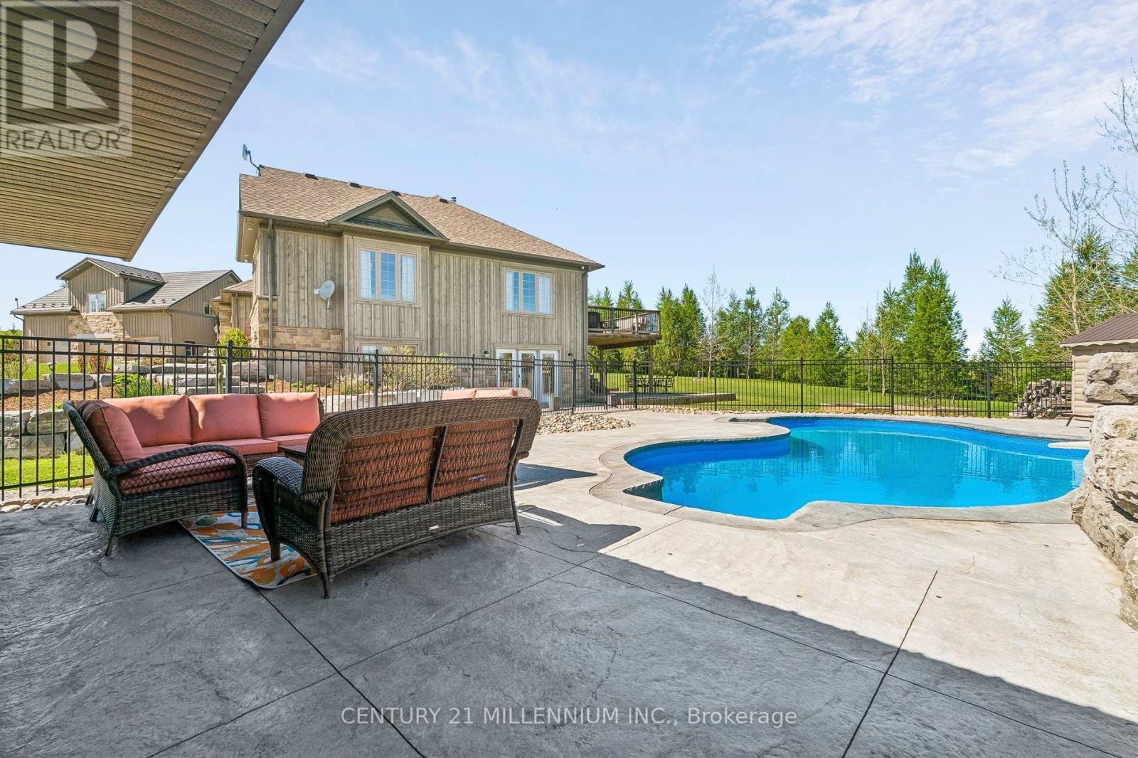 434541 4Th Line, Amaranth, ON - Outdoor With In Ground Pool With Deck Patio Veranda