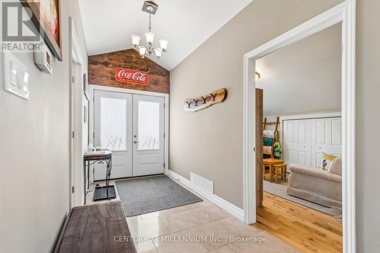 434541 4Th Line, Amaranth, ON - Indoor Photo Showing Other Room
