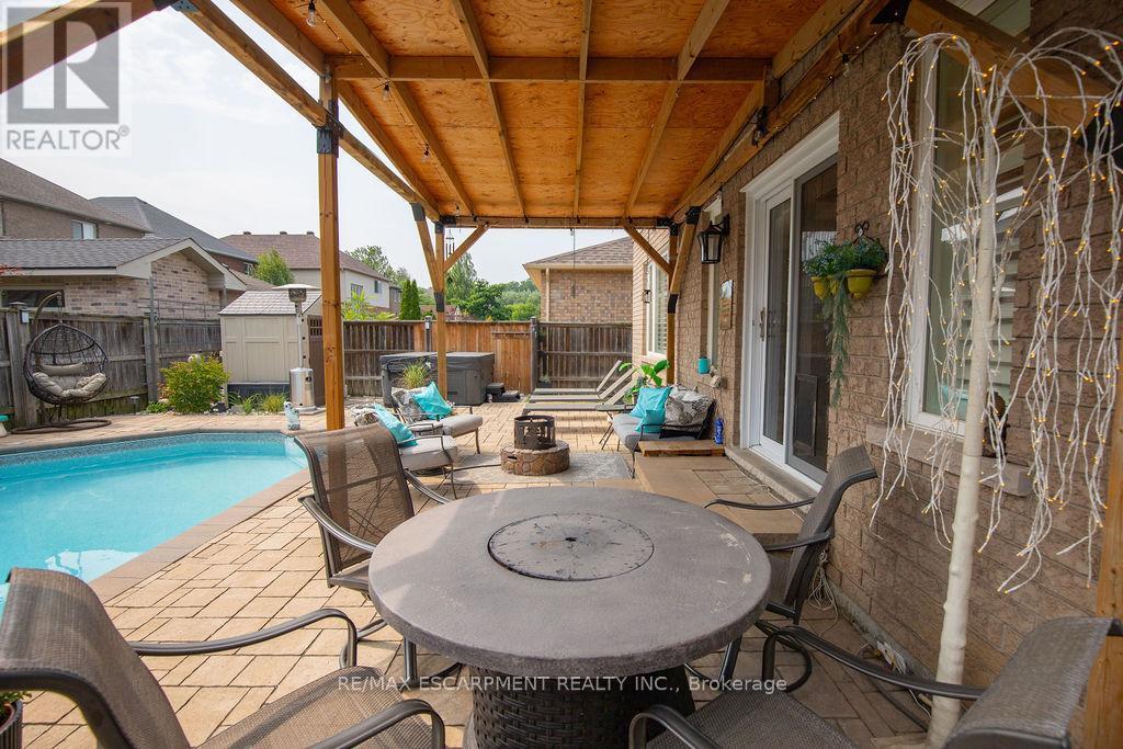 15 Meadowbank Drive, Hamilton, ON - Outdoor With In Ground Pool With Deck Patio Veranda With Exterior
