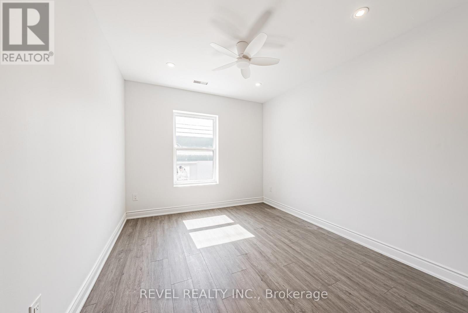 1127 Main Street E, Hamilton, ON