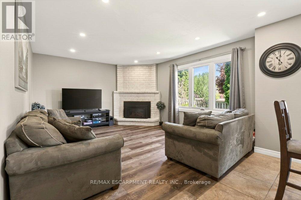 72 Gurnett Drive, Hamilton, ON - Indoor With Fireplace