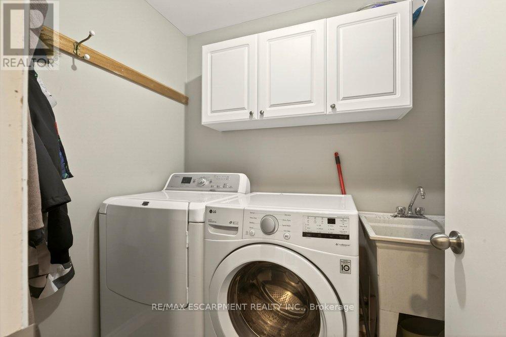 72 Gurnett Drive, Hamilton, ON - Indoor Photo Showing Laundry Room