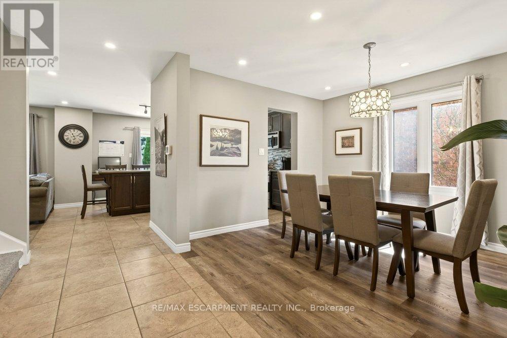 72 Gurnett Drive, Hamilton, ON - Indoor Photo Showing Dining Room
