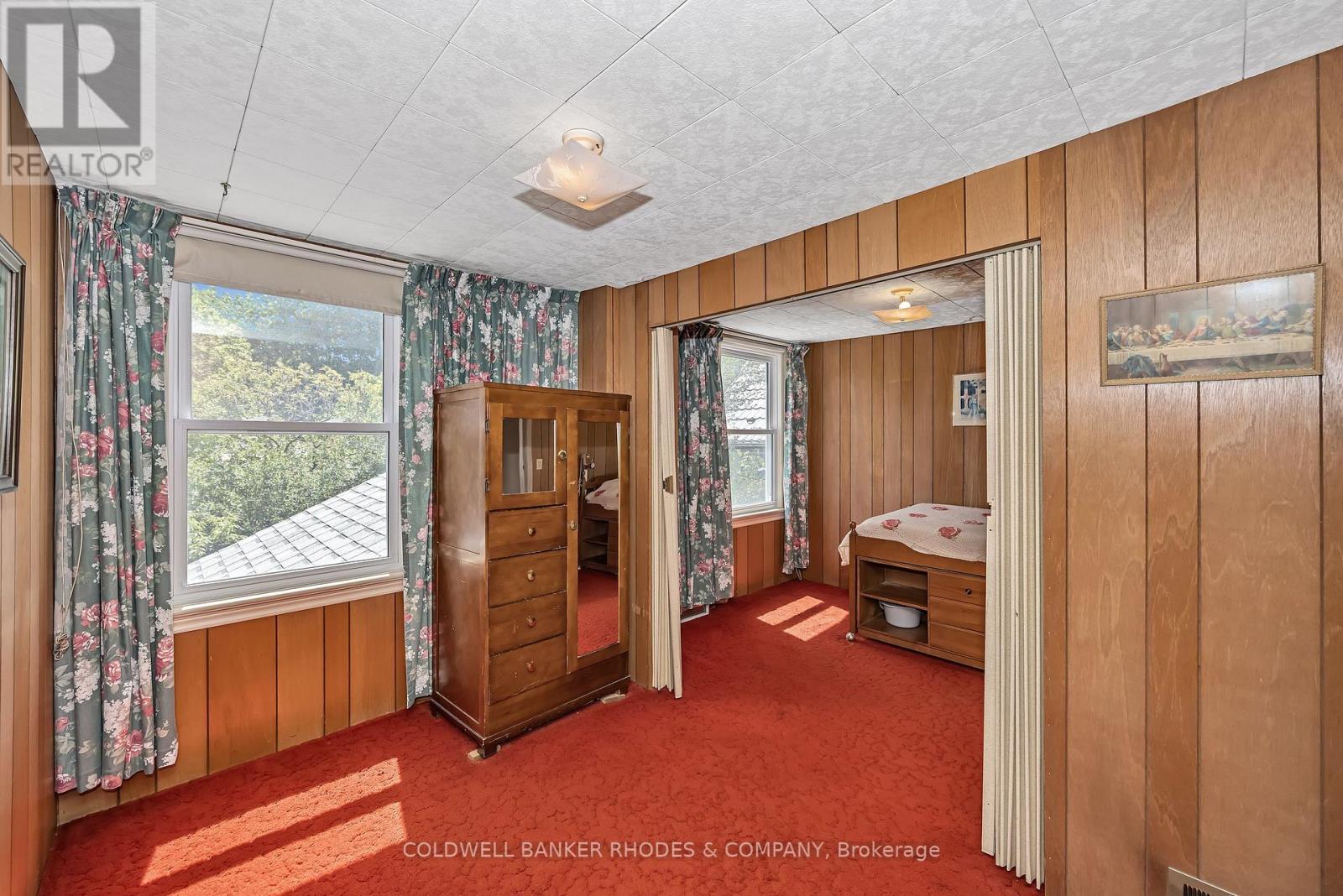 Large primary - originally 2 bedrooms - 1758 Scott Street, Ottawa, ON - Indoor Photo Showing Other Room