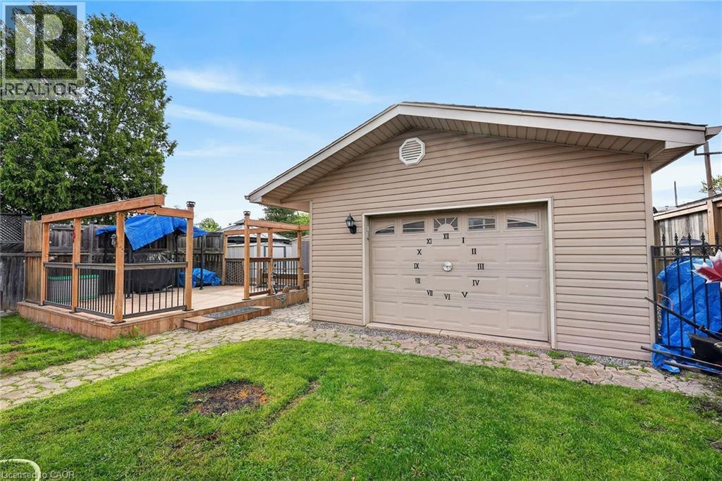 117 Stewartdale Avenue, Hamilton, ON - Outdoor With Deck Patio Veranda With Exterior