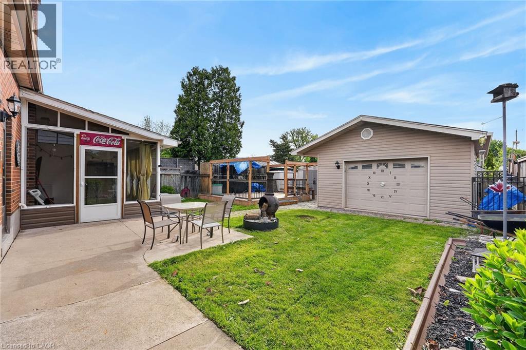 117 Stewartdale Avenue, Hamilton, ON - Outdoor With Deck Patio Veranda