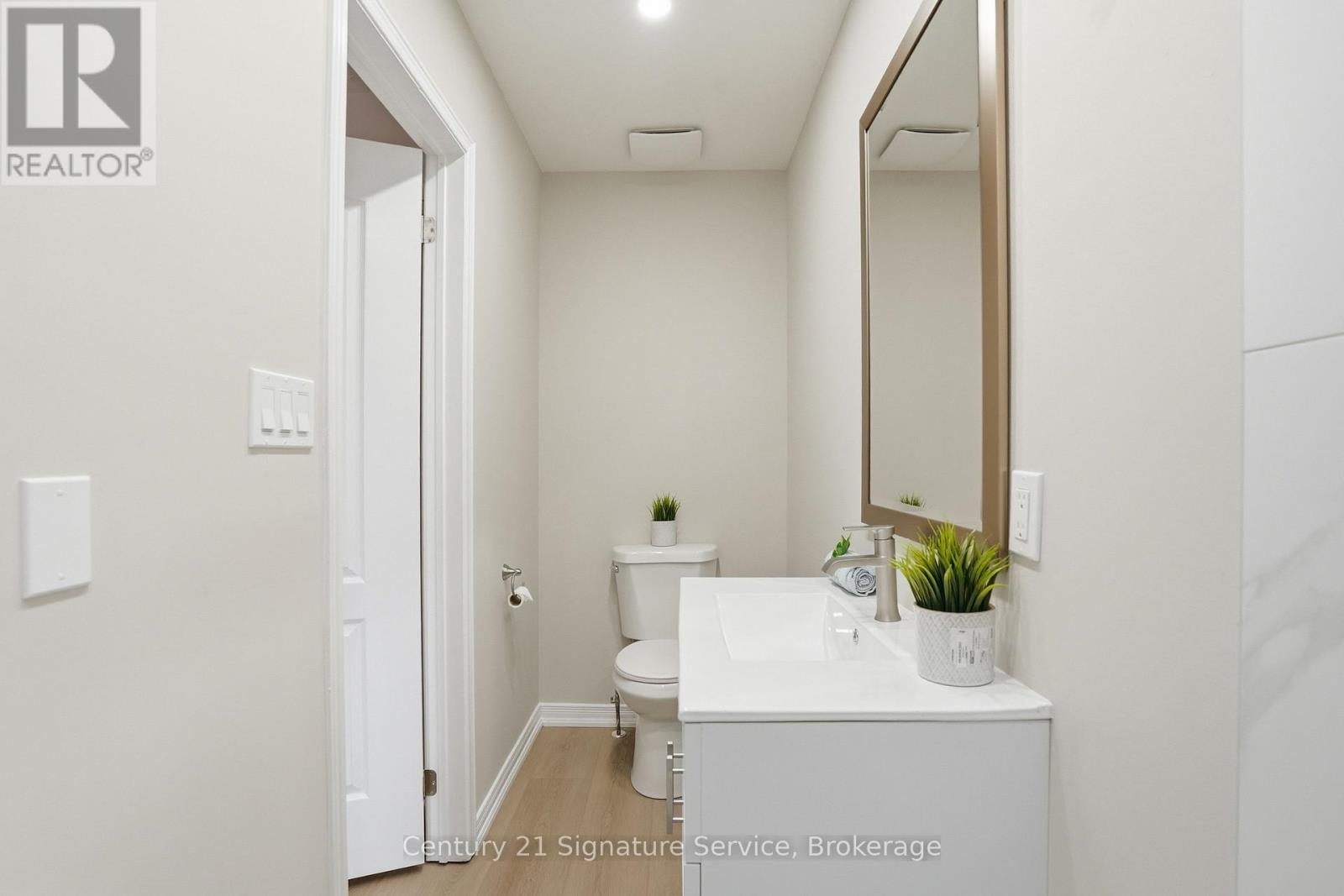 3811 Densbury Drive, Mississauga, ON - Indoor Photo Showing Bathroom