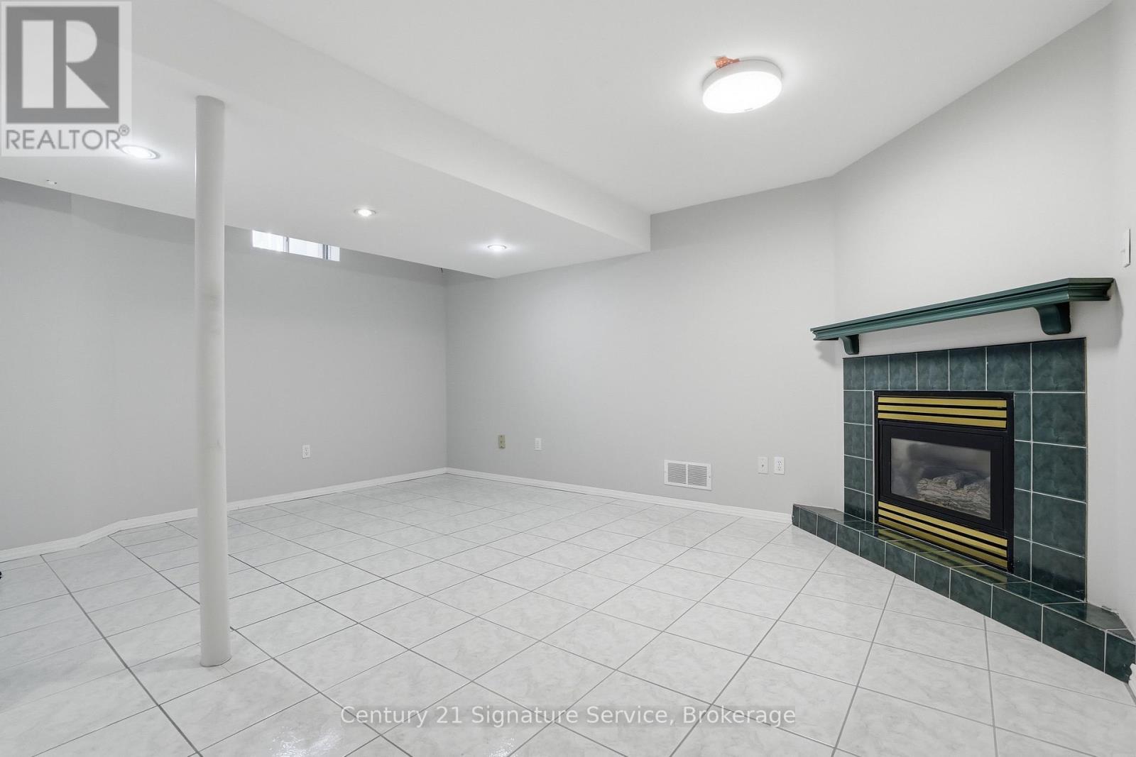 3811 Densbury Drive, Mississauga, ON - Indoor With Fireplace
