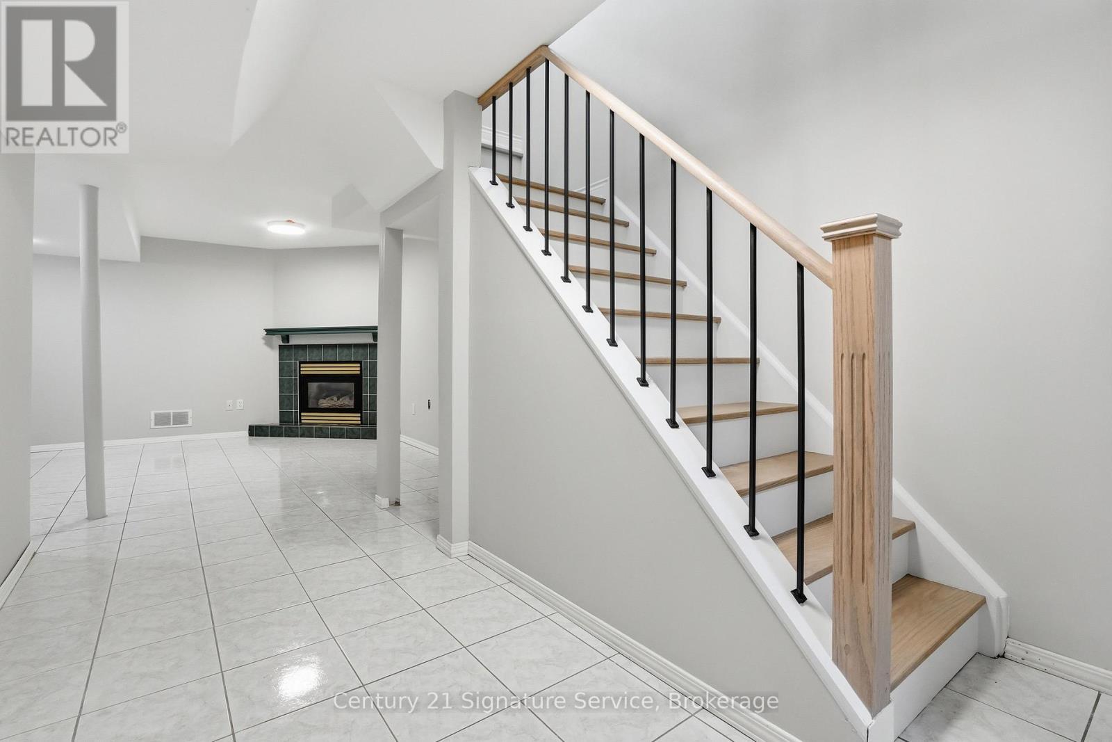 3811 Densbury Drive, Mississauga, ON - Indoor Photo Showing Other Room