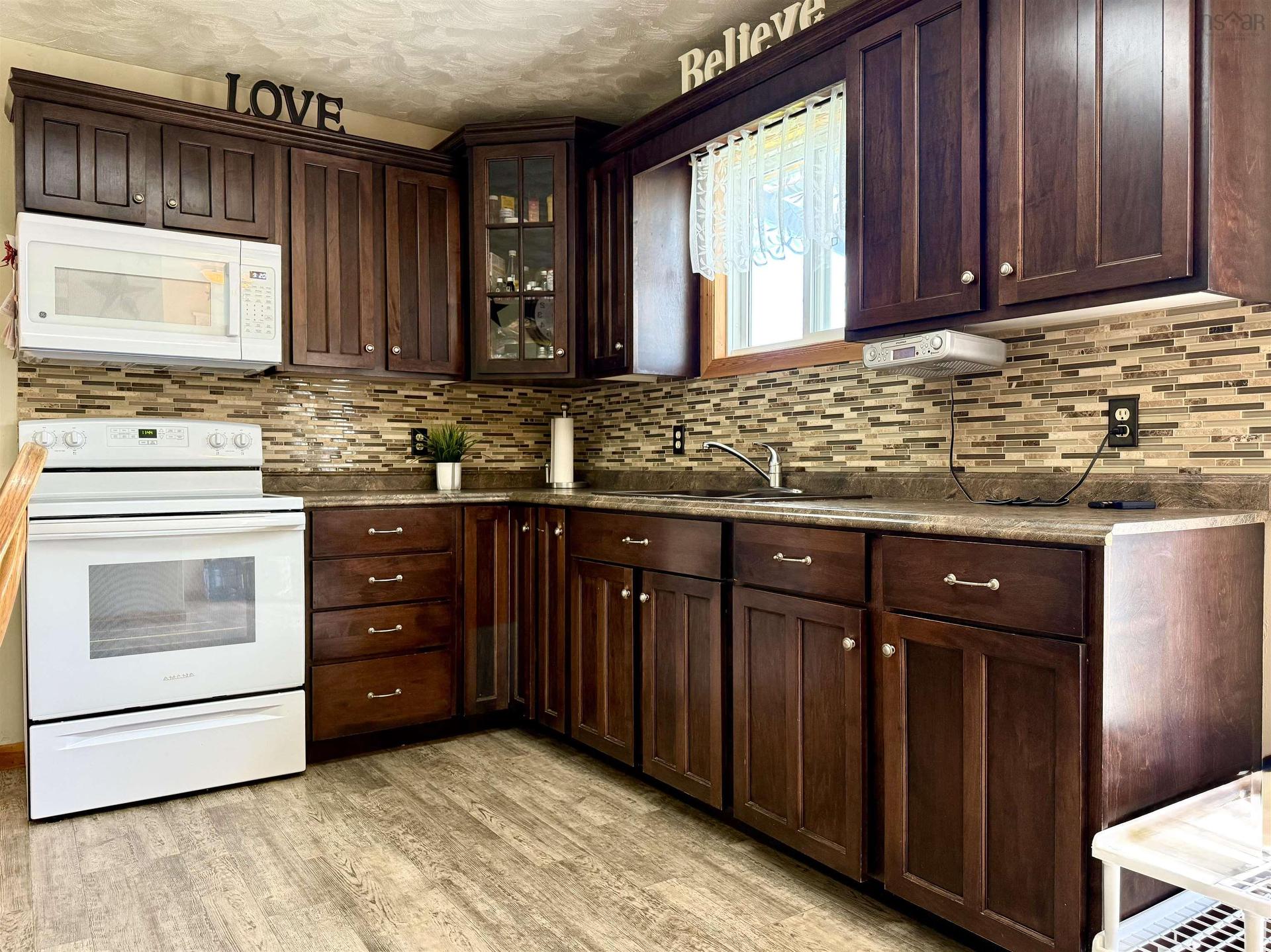 500 242 Highway, River Hebert, NS