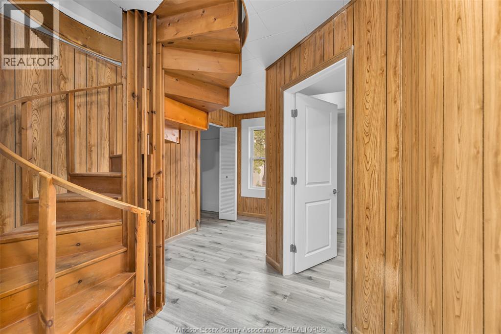 1525 Dougall, Windsor, ON - Indoor Photo Showing Other Room