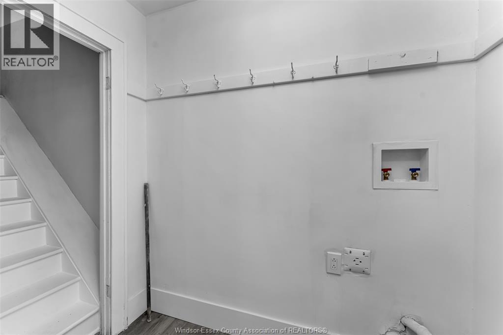 1525 Dougall, Windsor, ON - Indoor Photo Showing Other Room