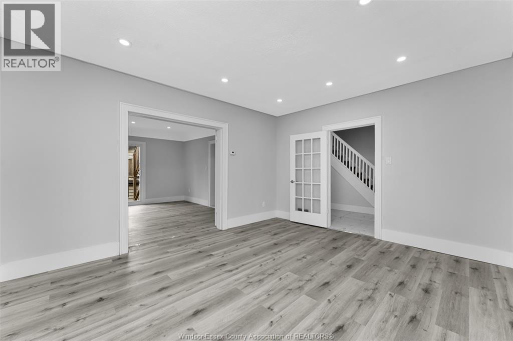1525 Dougall, Windsor, ON - Indoor Photo Showing Other Room