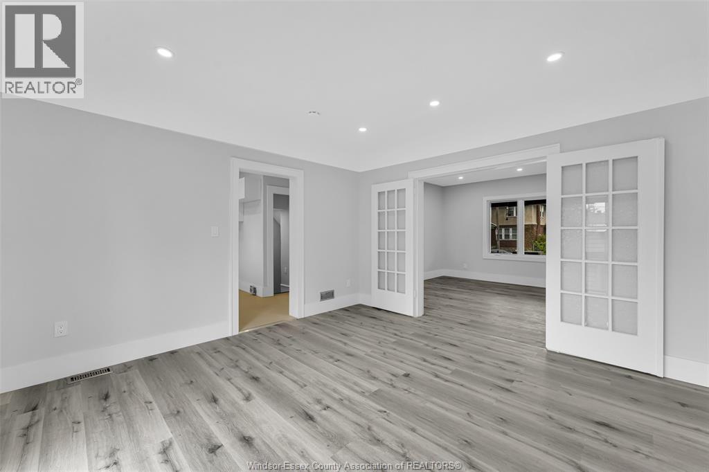 1525 Dougall, Windsor, ON - Indoor Photo Showing Other Room