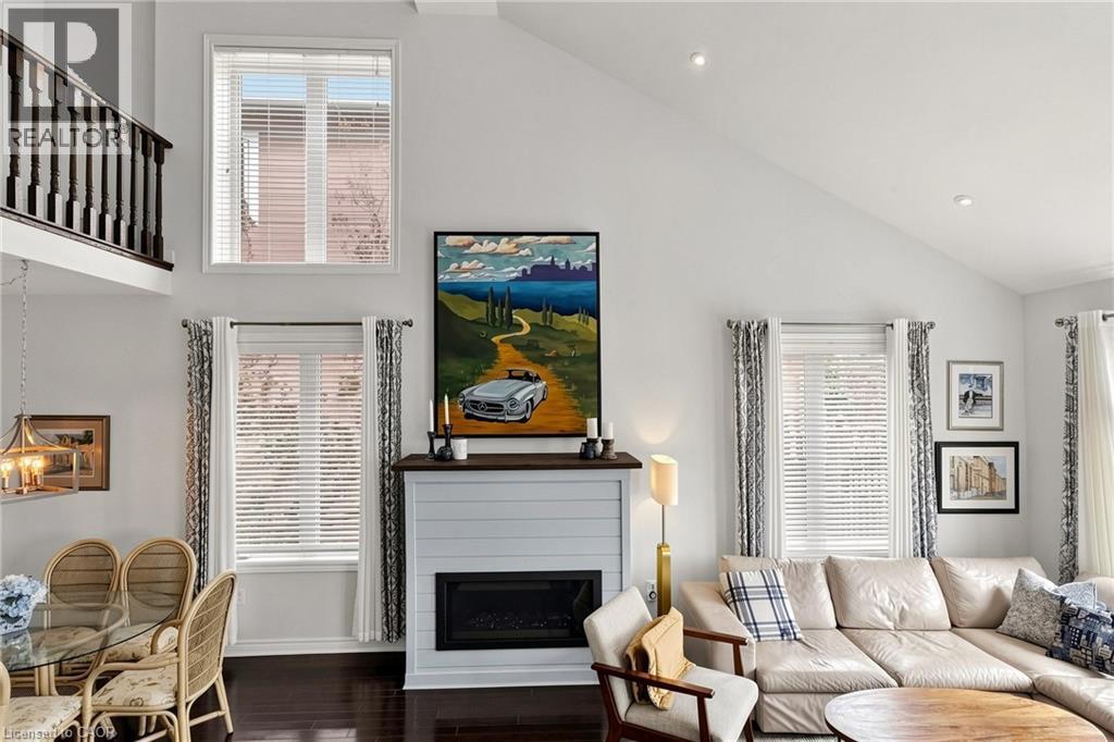 4176 Saunders Crescent, Burlington, ON - Indoor Photo Showing Living Room With Fireplace