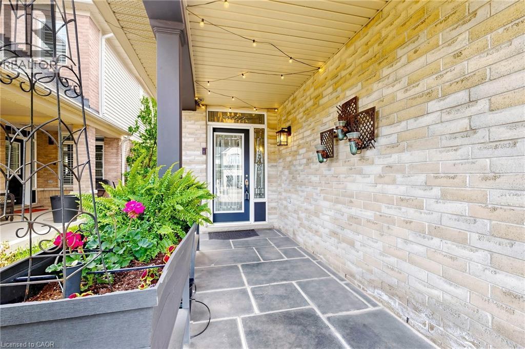 4176 Saunders Crescent, Burlington, ON - Outdoor
