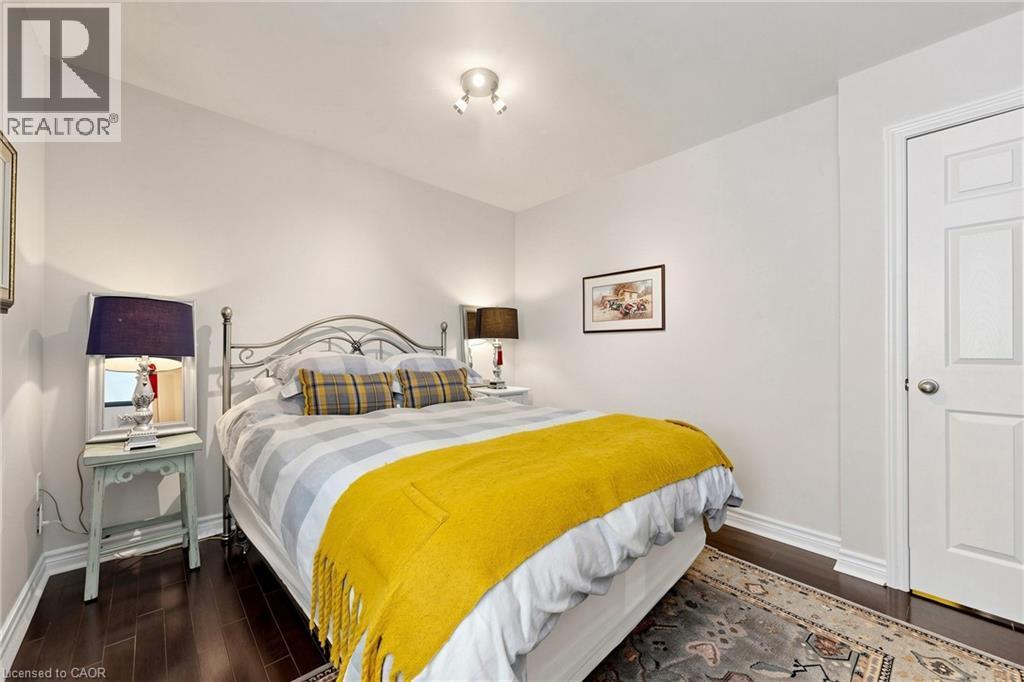 4176 Saunders Crescent, Burlington, ON - Indoor Photo Showing Bedroom